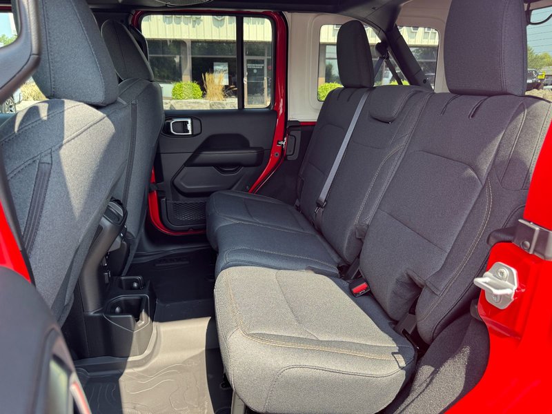 2025 Jeep WRANGLER 4-Door SAHARA