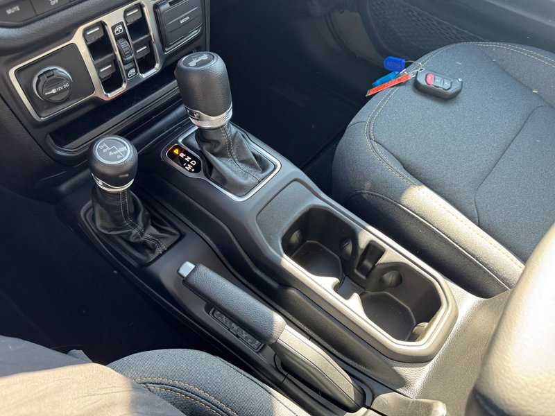 Jeep Wrangler 4-Door SPORT S 2025