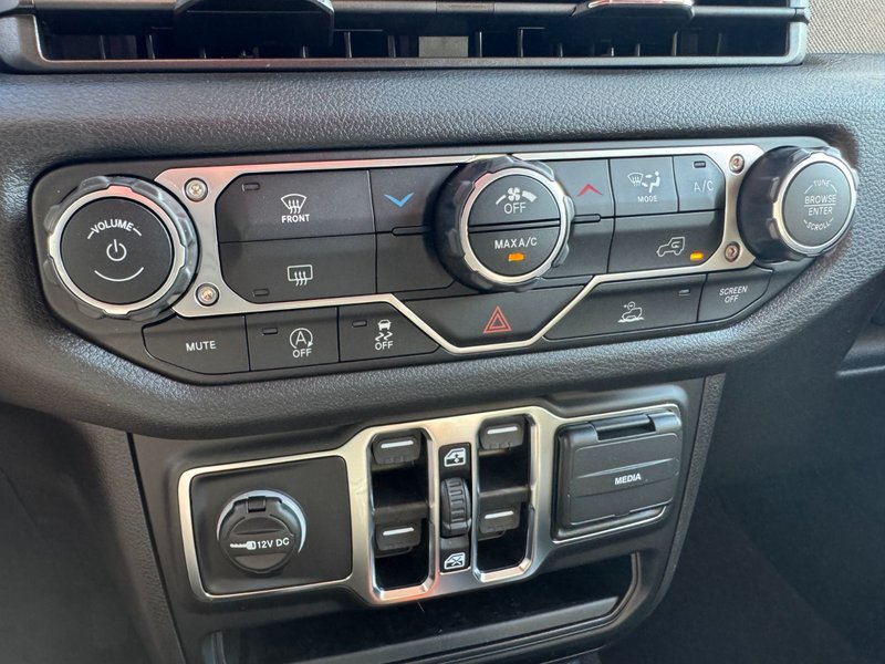 Jeep Wrangler 4-Door SPORT S 2025