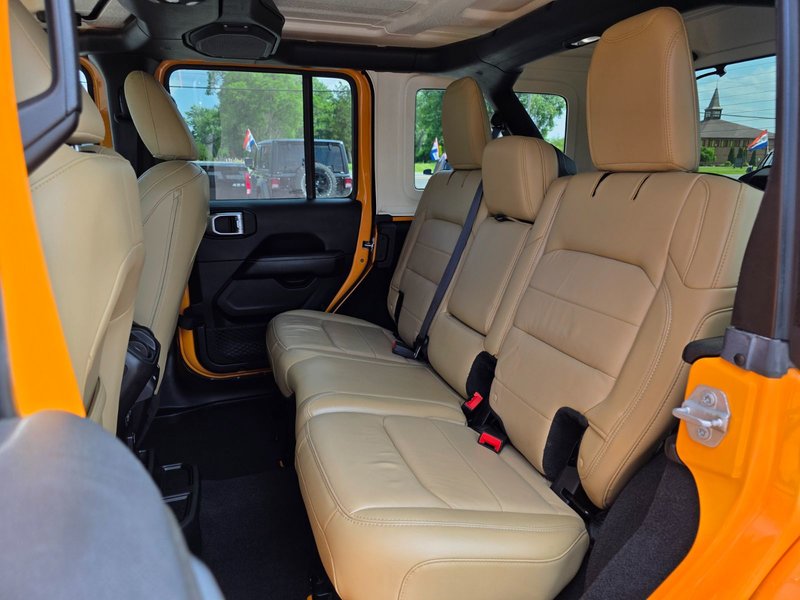 2018 Jeep Wrangler Unlimited Unlimited Sahara Unlimited Sahara / Heated Leather Seats