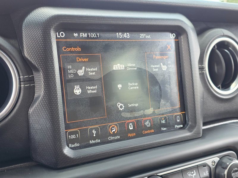 2018 Jeep Wrangler Unlimited Unlimited Sahara Unlimited Sahara / Heated Leather Seats