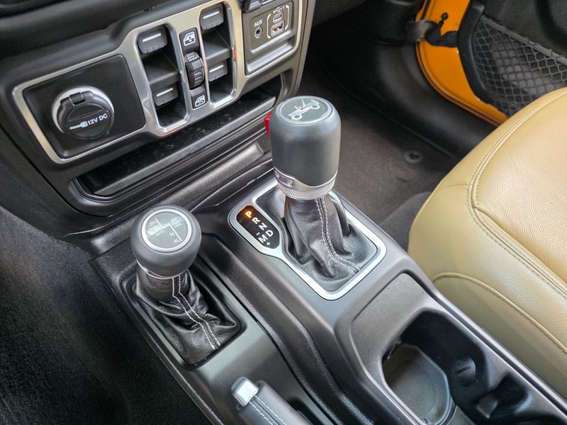 2018 Jeep Wrangler Unlimited Unlimited Sahara Unlimited Sahara / Heated Leather Seats