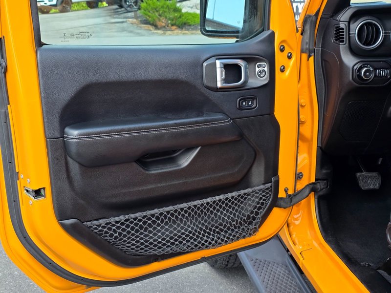 2018 Jeep Wrangler Unlimited Unlimited Sahara Unlimited Sahara / Heated Leather Seats