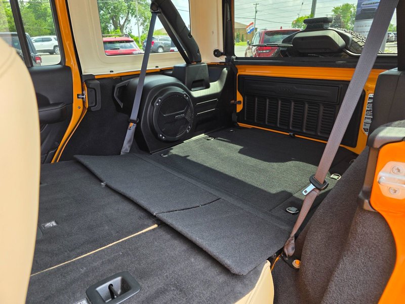 2018 Jeep Wrangler Unlimited Unlimited Sahara Unlimited Sahara / Heated Leather Seats