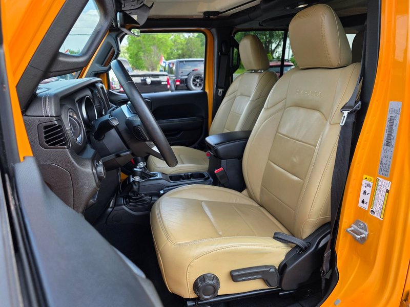 2018 Jeep Wrangler Unlimited Unlimited Sahara Unlimited Sahara / Heated Leather Seats