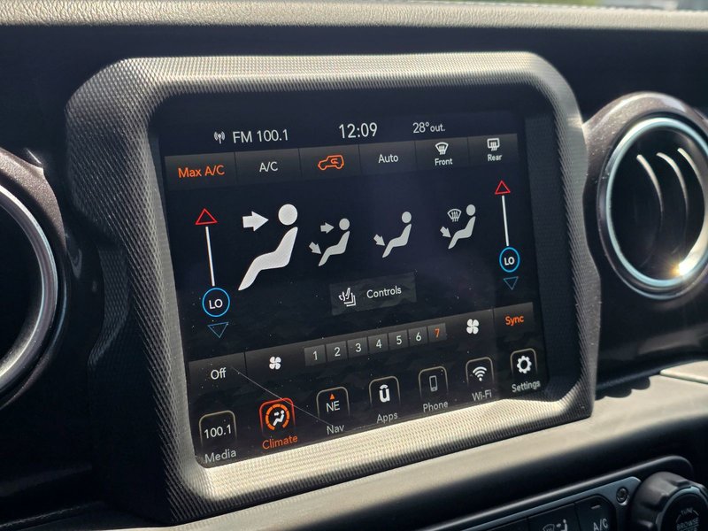 2021 Jeep Wrangler Unlimited Sahara Unlimited Sahara / Altitude / Leather Seats