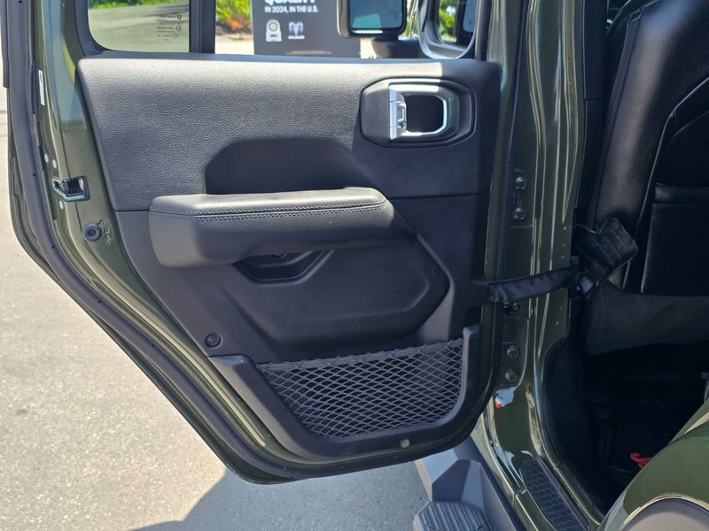 2021 Jeep Wrangler Unlimited Sahara Unlimited Sahara / Altitude / Leather Seats