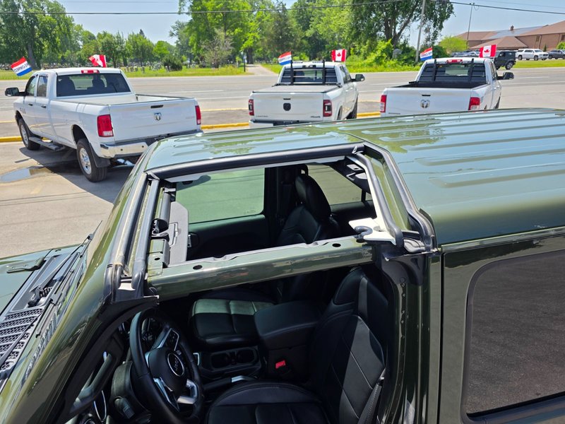 2021 Jeep Wrangler Unlimited Sahara Unlimited Sahara / Altitude / Leather Seats