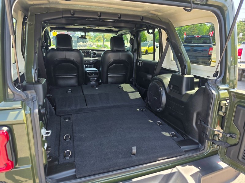 2021 Jeep Wrangler Unlimited Sahara Unlimited Sahara / Altitude / Leather Seats