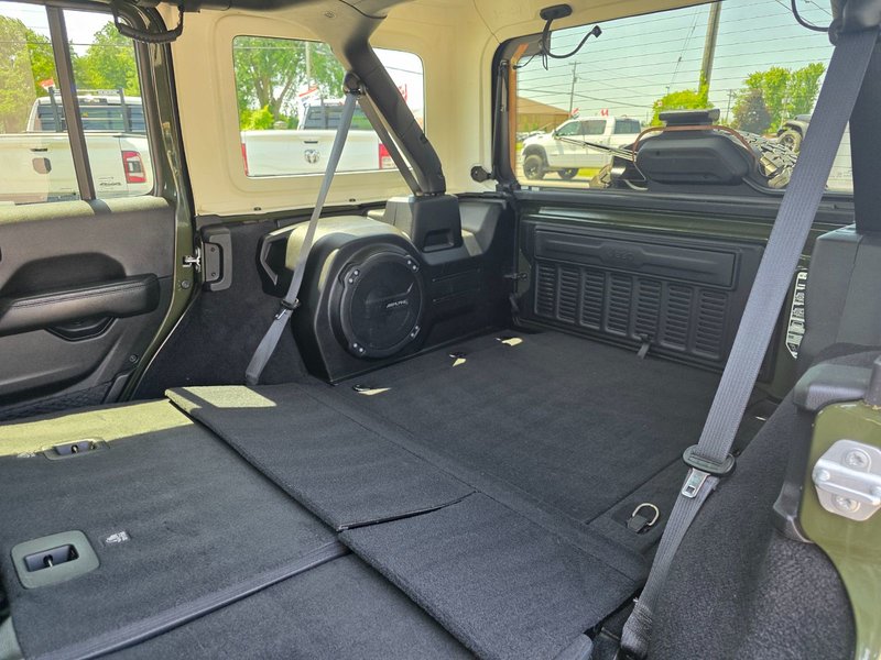 2021 Jeep Wrangler Unlimited Sahara Unlimited Sahara / Altitude / Leather Seats