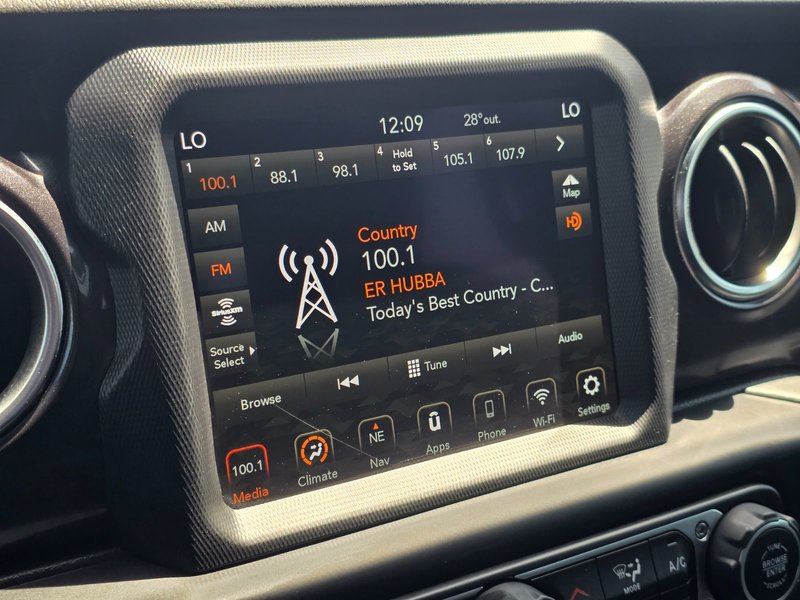 2021 Jeep Wrangler Unlimited Sahara Unlimited Sahara / Altitude / Leather Seats