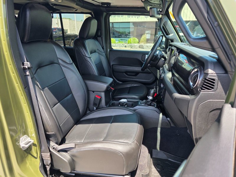 2021 Jeep Wrangler Unlimited Sahara Unlimited Sahara / Altitude / Leather Seats