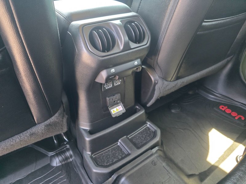 2021 Jeep Wrangler Unlimited Sahara Unlimited Sahara / Altitude / Leather Seats