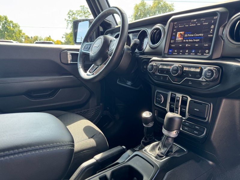 2023 Jeep Wrangler Sahara Sahara / Heated Seats / Trailer Tow