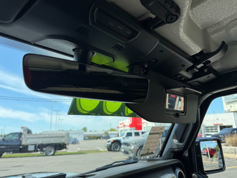 2023 Jeep Wrangler Sahara Sahara / Heated Seats / Trailer Tow