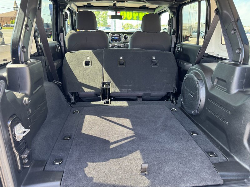 2023 Jeep Wrangler Sahara Sahara / Heated Seats / Trailer Tow