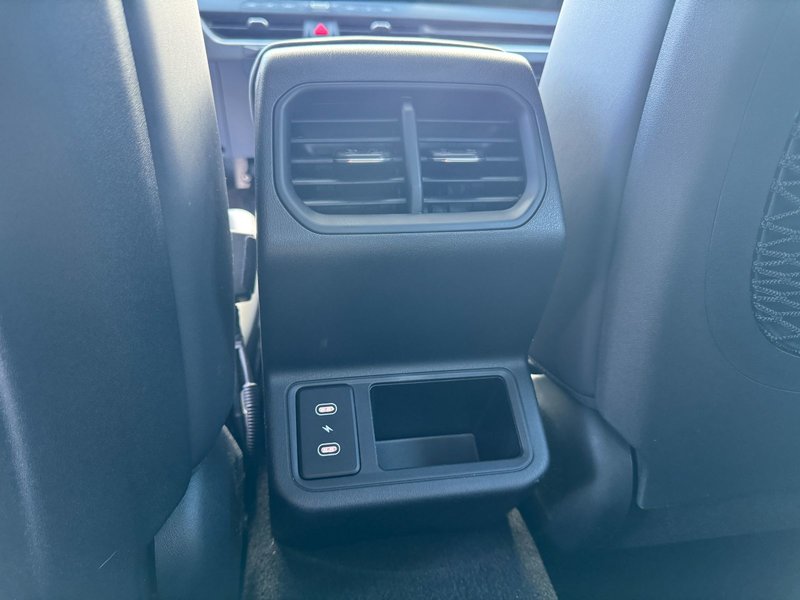 2025 Kia K4 GT-Line Turbo GT-Line Turbo / Heated Seats