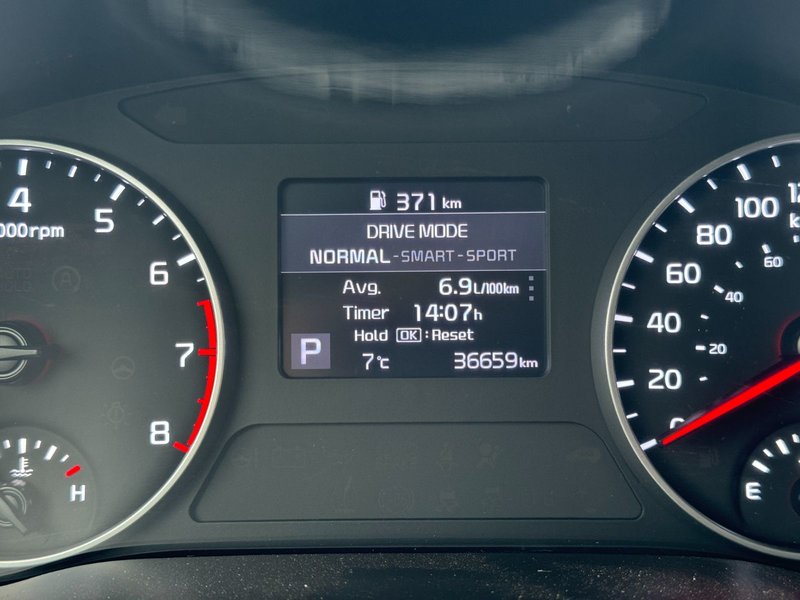 2023 Kia Seltos EX EX / Heated Seats