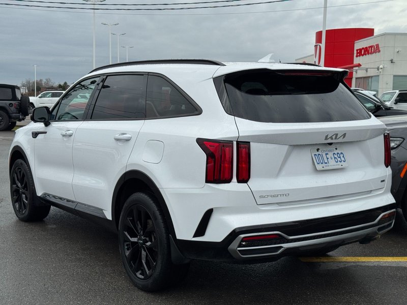 2023 Kia Sorento SX SX / Heated and Vented Seats