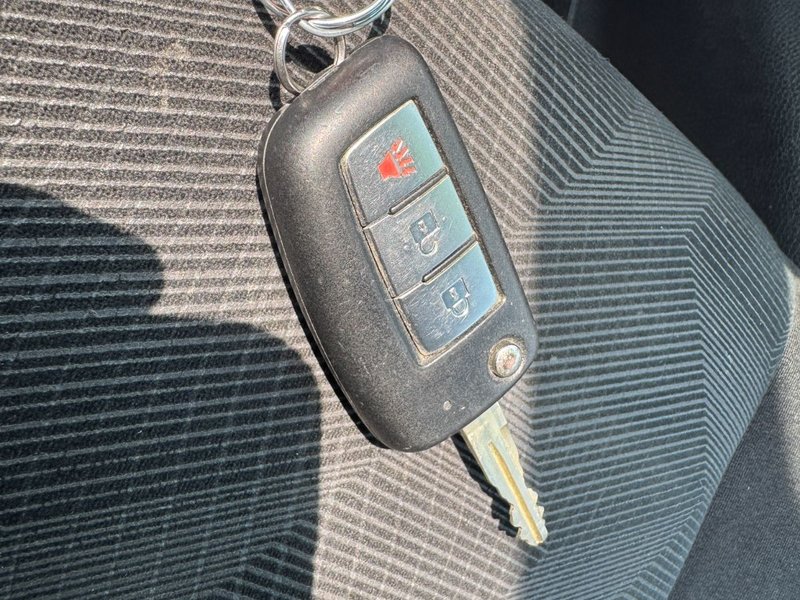Nissan Rogue S 2014 S / Heated Mirrors / Block Heater