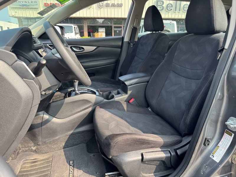 Nissan Rogue S 2014 S / Heated Mirrors / Block Heater