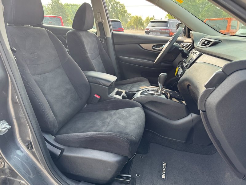 Nissan Rogue S 2014 S / Heated Mirrors / Block Heater