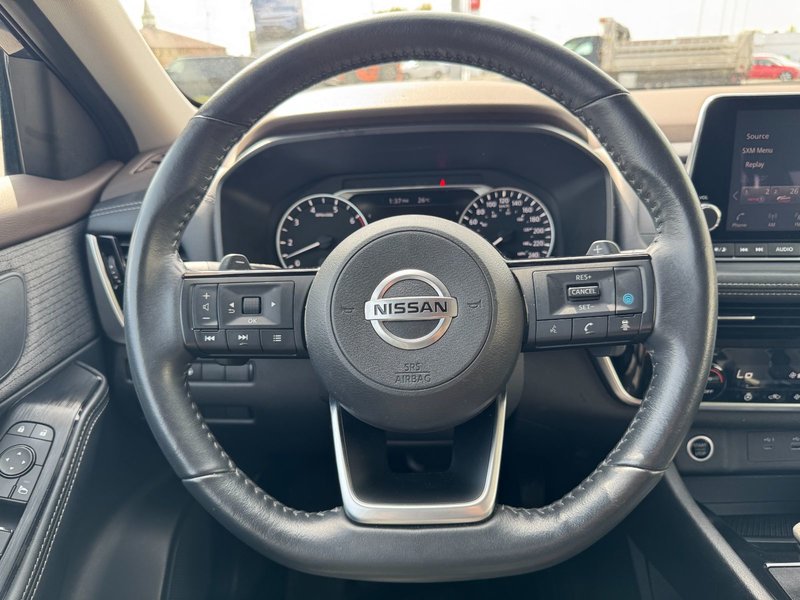 2021 Nissan Rogue SV SV / Moonroof / Heated Seats / Apple Carplay / And