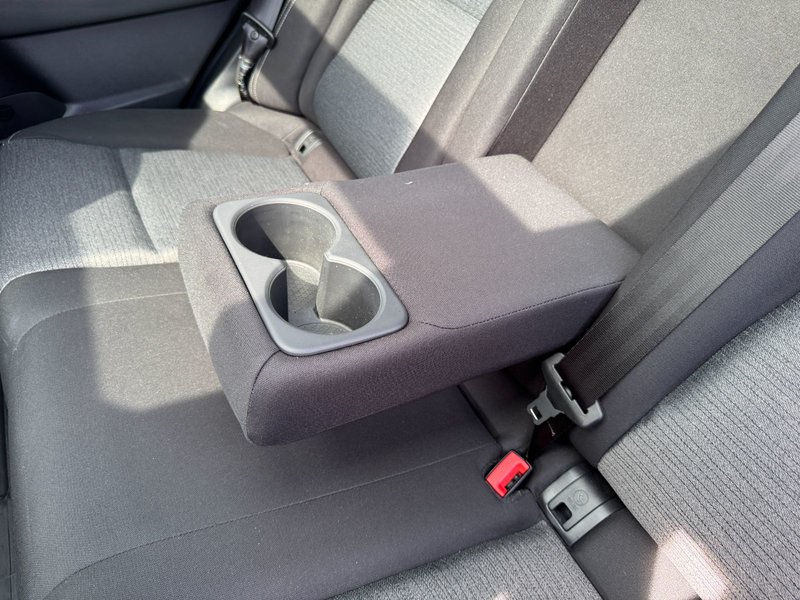 2021 Nissan Rogue SV SV / Moonroof / Heated Seats / Apple Carplay / And
