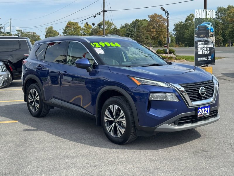 2021 Nissan Rogue SV SV / Moonroof / Heated Seats / Apple Carplay / And