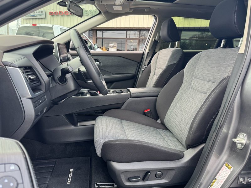 2023 Nissan Rogue SV SV / AWD / Moonroof