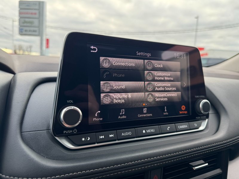 2023 Nissan Rogue SV SV / AWD / Moonroof