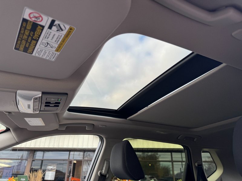 2023 Nissan Rogue SV SV / AWD / Moonroof