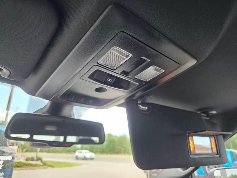 2021 Ram 1500 Classic Warlock Warlock / Navigation / Heated Seats