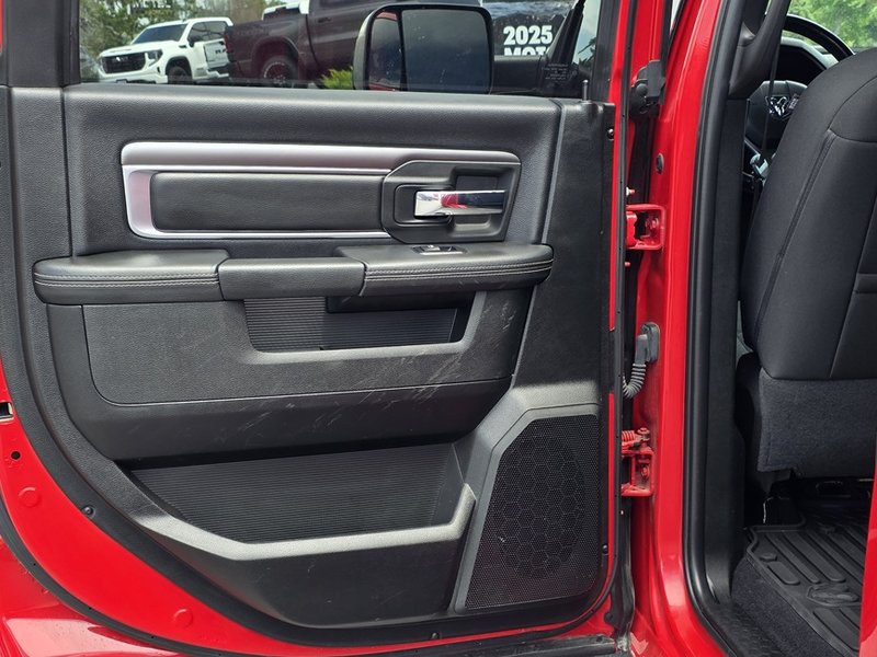 2021 Ram 1500 Classic Warlock Warlock / Navigation / Heated Seats