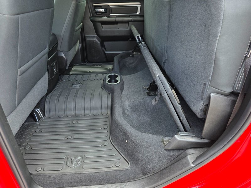 2021 Ram 1500 Classic Warlock Warlock / Navigation / Heated Seats