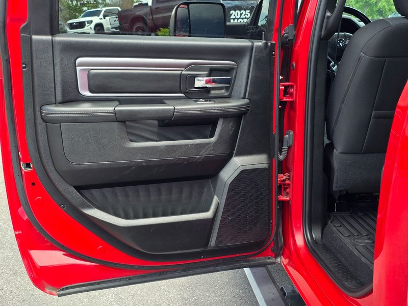 2021 Ram 1500 Classic Warlock Warlock / Navigation / Heated Seats