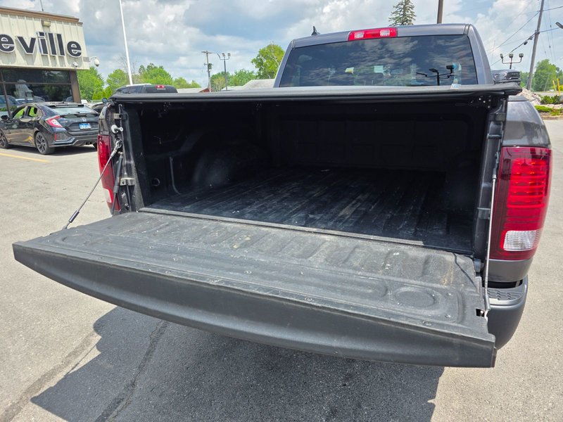 2021 Ram 1500 Classic Warlock Warlock / Heated Seats / Remote Start / Alpine Sou