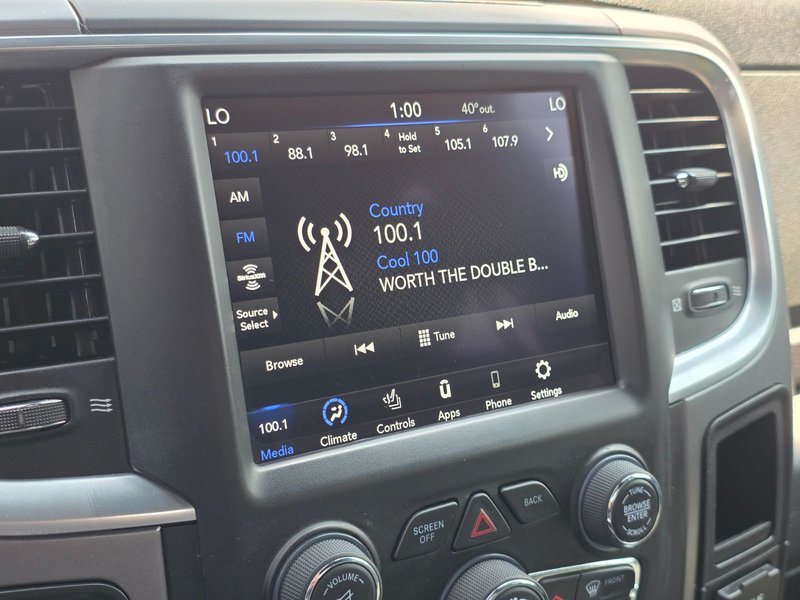 2021 Ram 1500 Classic Warlock Warlock / Heated Seats / Remote Start / Alpine Sou