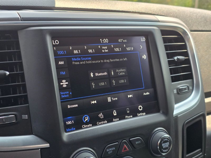 2021 Ram 1500 Classic Warlock Warlock / Heated Seats / Remote Start / Alpine Sou