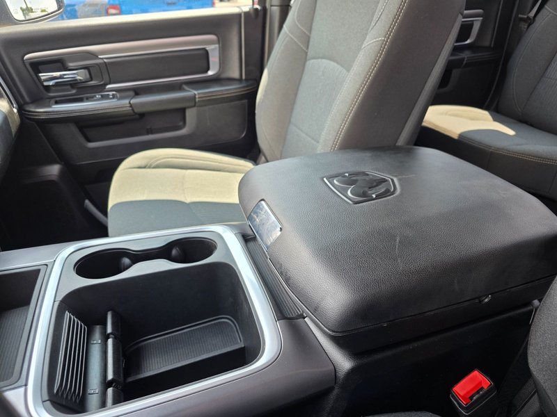 2021 Ram 1500 Classic Warlock Warlock / Heated Seats / Remote Start / Alpine Sou