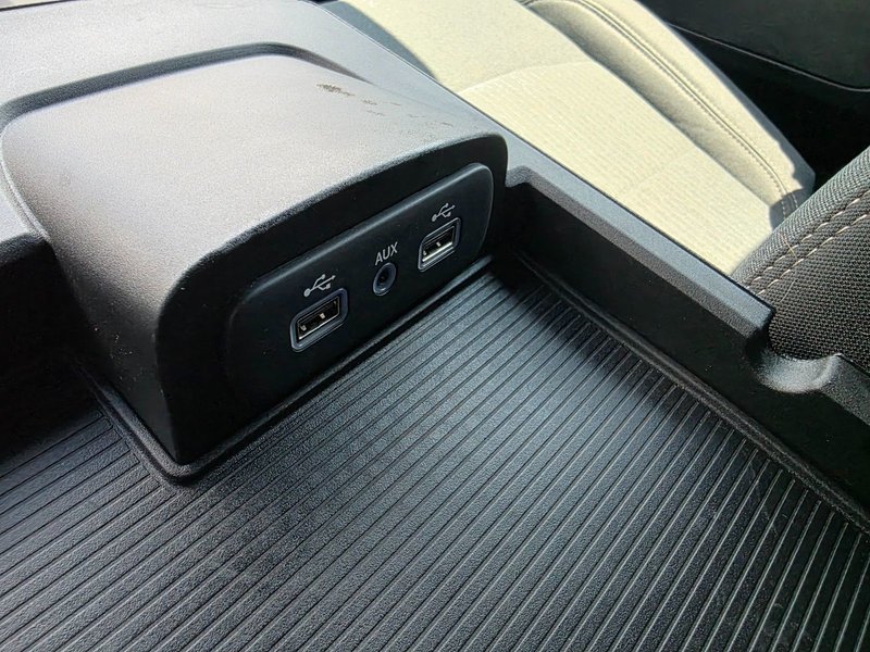 2021 Ram 1500 Classic Warlock Warlock / Heated Seats / Remote Start / Alpine Sou