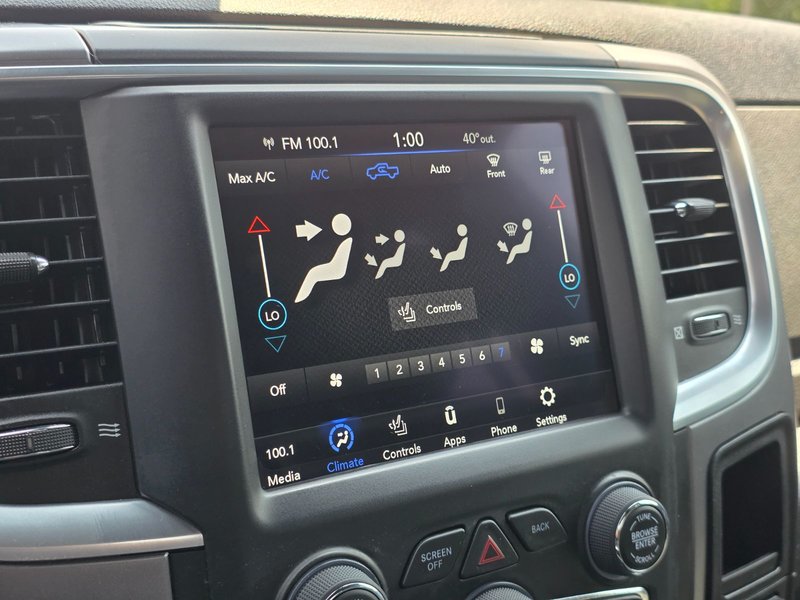 2021 Ram 1500 Classic Warlock Warlock / Heated Seats / Remote Start / Alpine Sou