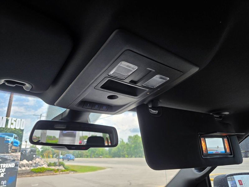 2021 Ram 1500 Classic Warlock Warlock / Heated Seats / Remote Start / Alpine Sou