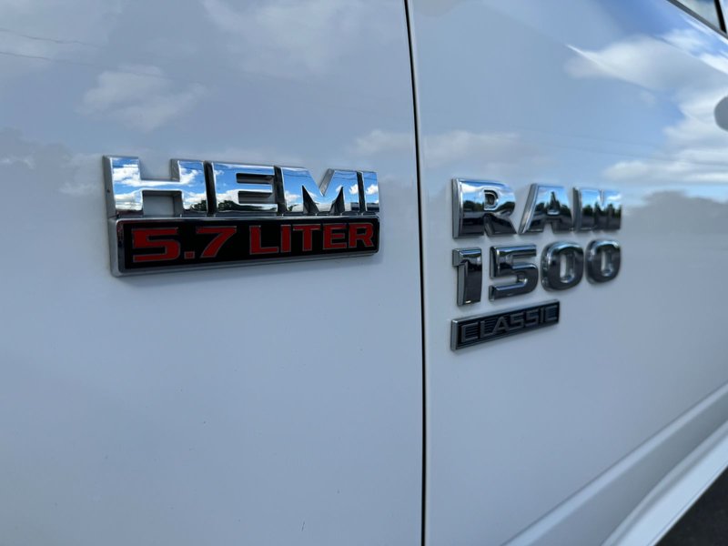 Ram 1500 SLT 2022 / HEMI / CREW CAB