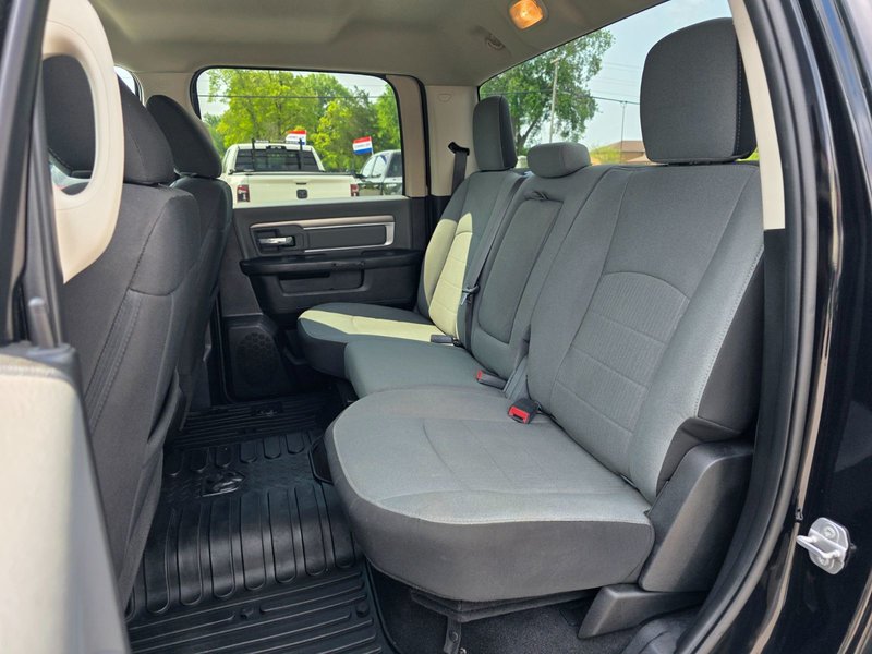 2022 Ram 1500 Classic SLT SLT / Hitch / Brake Controller