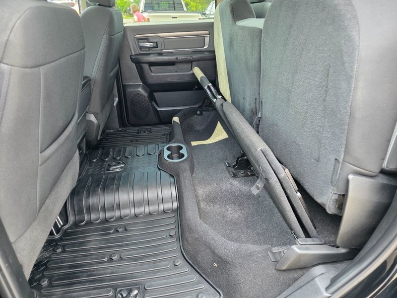 2022 Ram 1500 Classic SLT SLT / Hitch / Brake Controller
