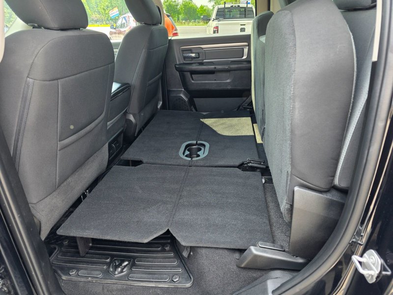2022 Ram 1500 Classic SLT SLT / Hitch / Brake Controller