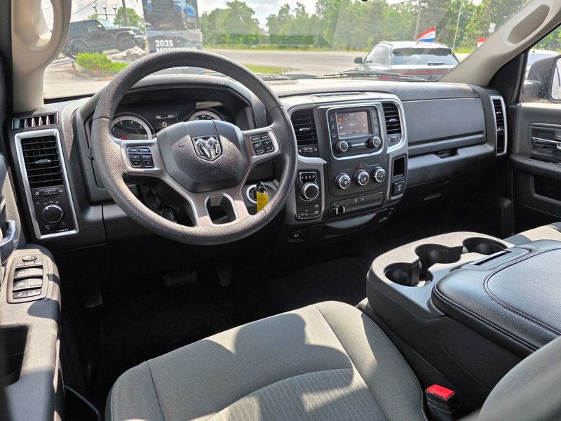 2022 Ram 1500 Classic SLT SLT / Hitch / Brake Controller