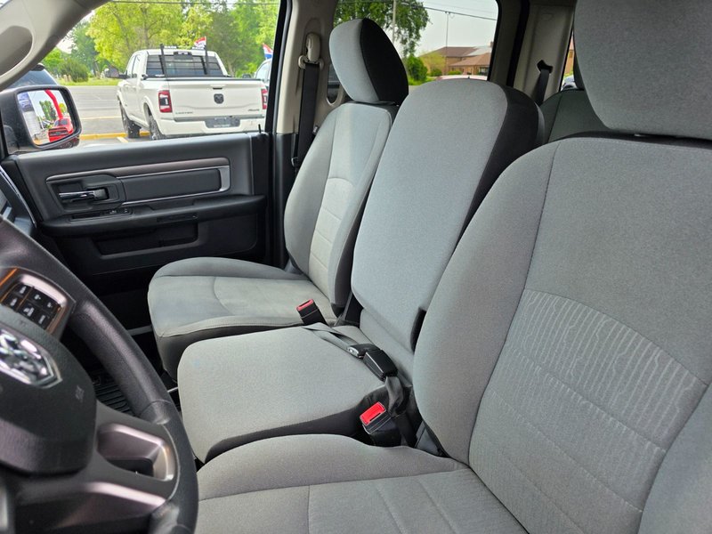 2022 Ram 1500 Classic SLT SLT / Hitch / Brake Controller