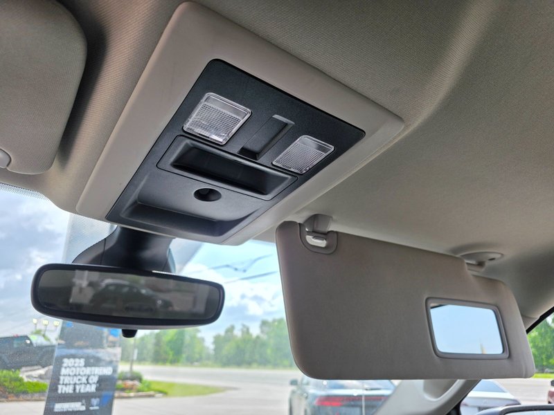 2022 Ram 1500 Classic SLT SLT / Hitch / Brake Controller